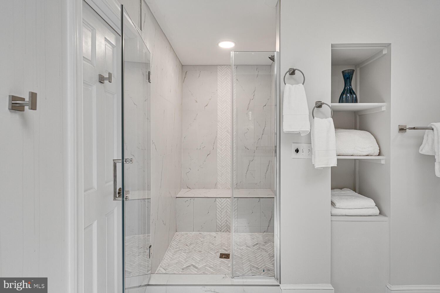 POTOMAC OUTSIDE - Residential