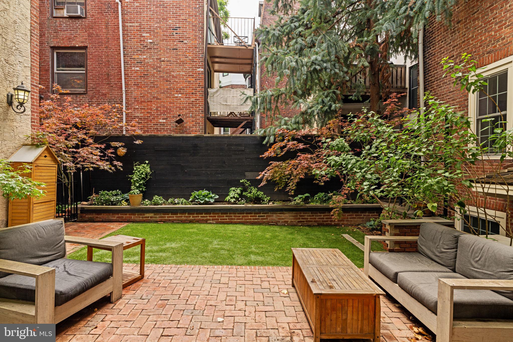 WASHINGTON SQ - Residential