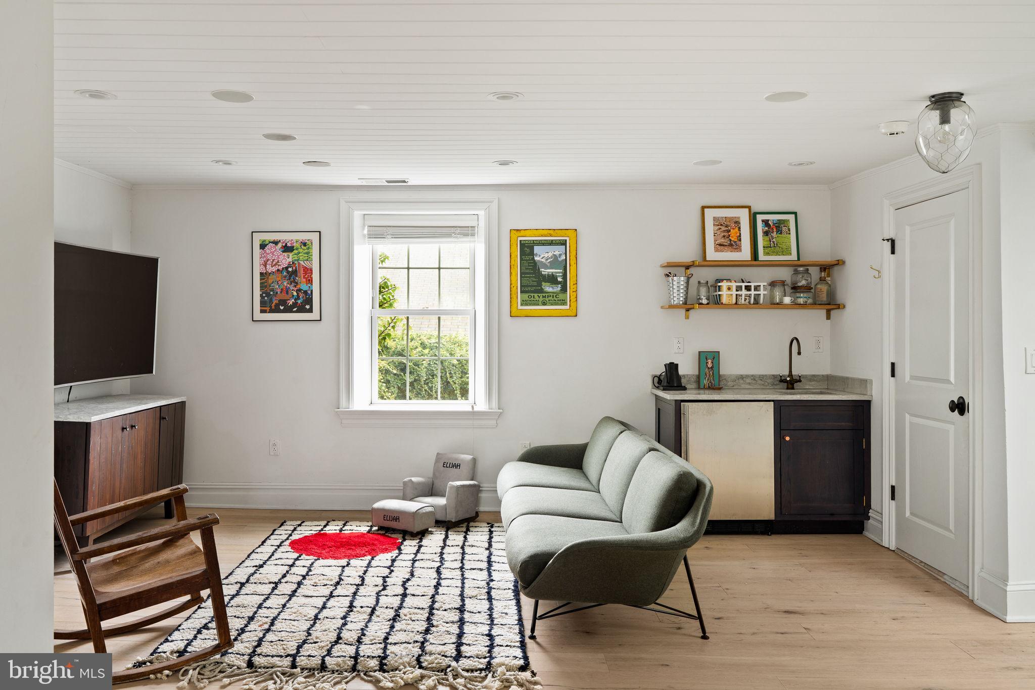 WASHINGTON SQ - Residential