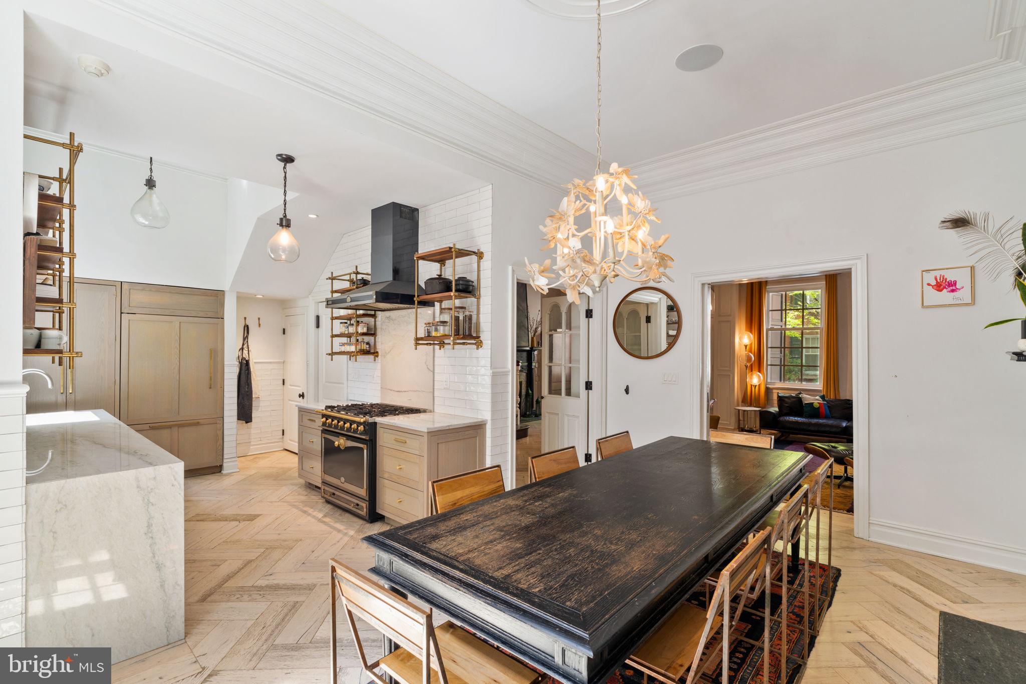 WASHINGTON SQ - Residential
