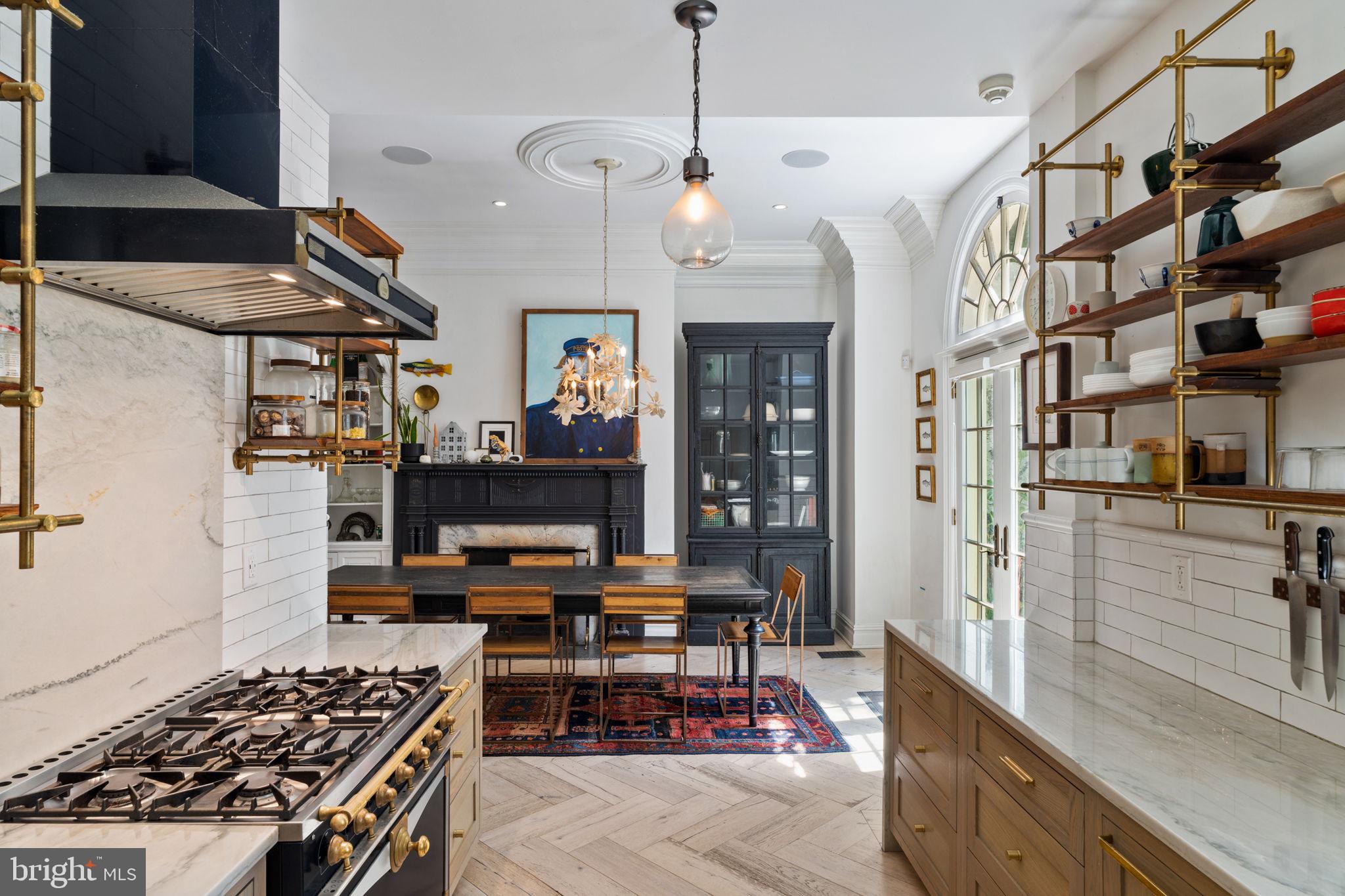 WASHINGTON SQ - Residential