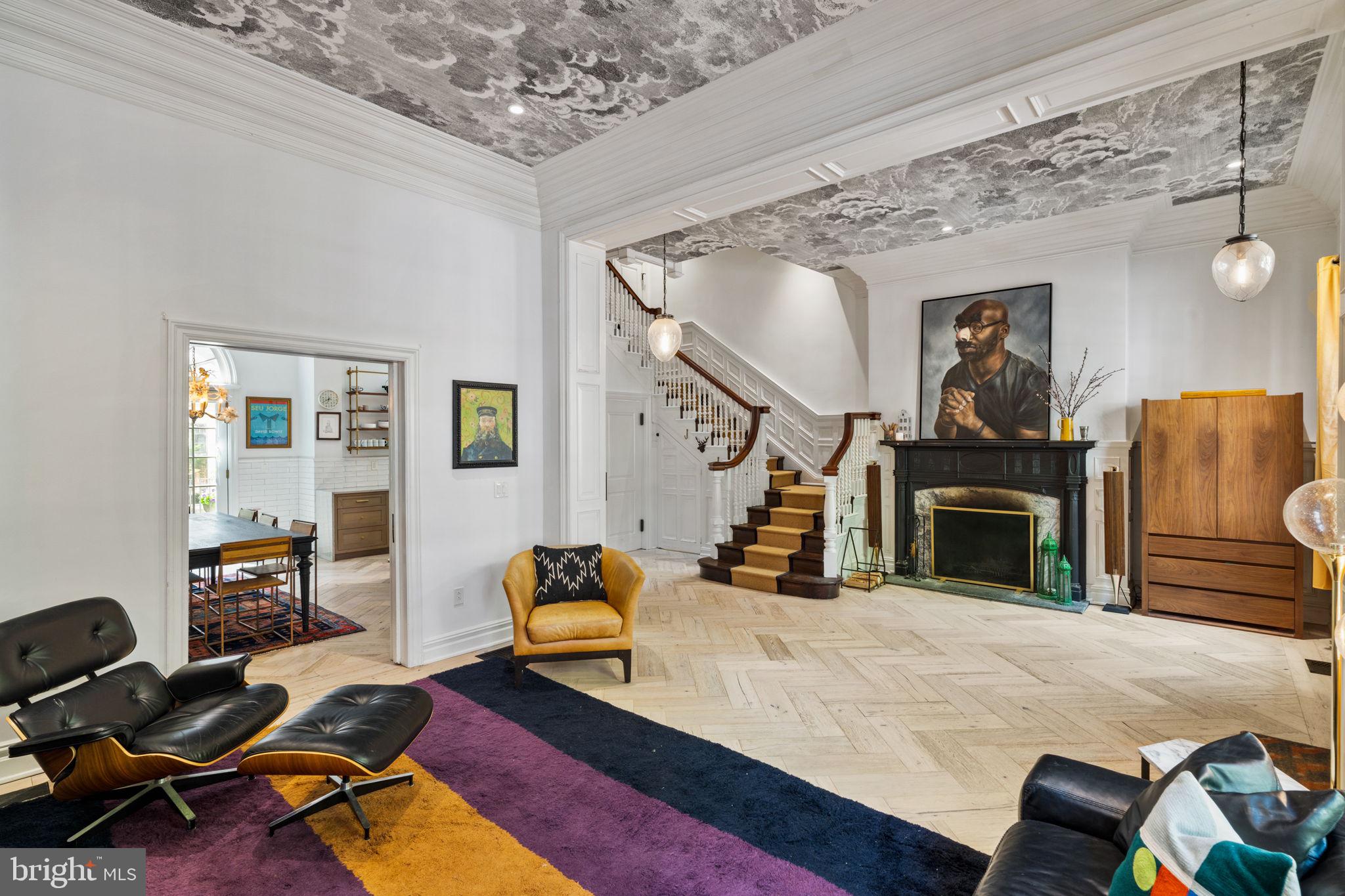WASHINGTON SQ - Residential