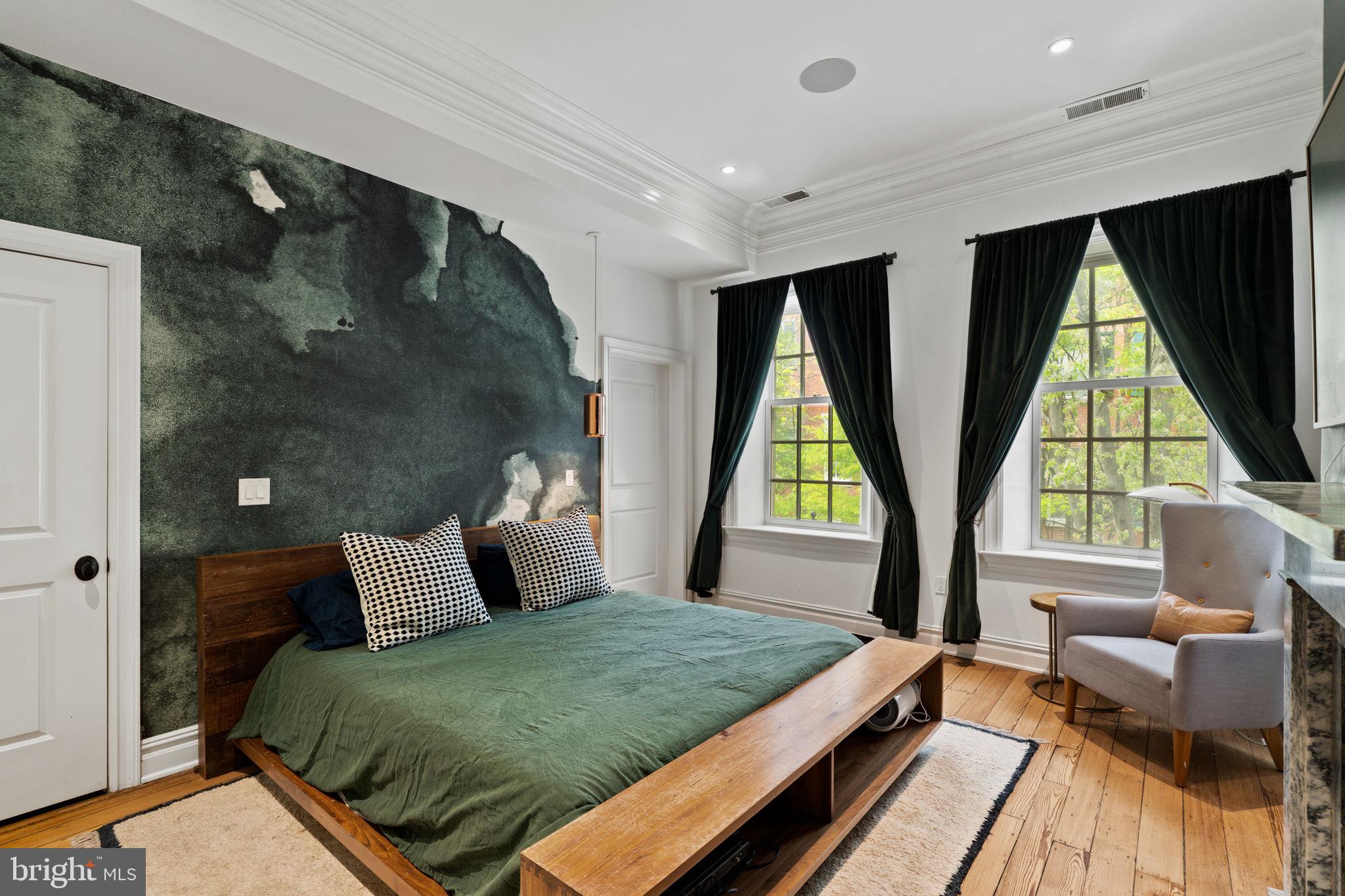 WASHINGTON SQ - Residential