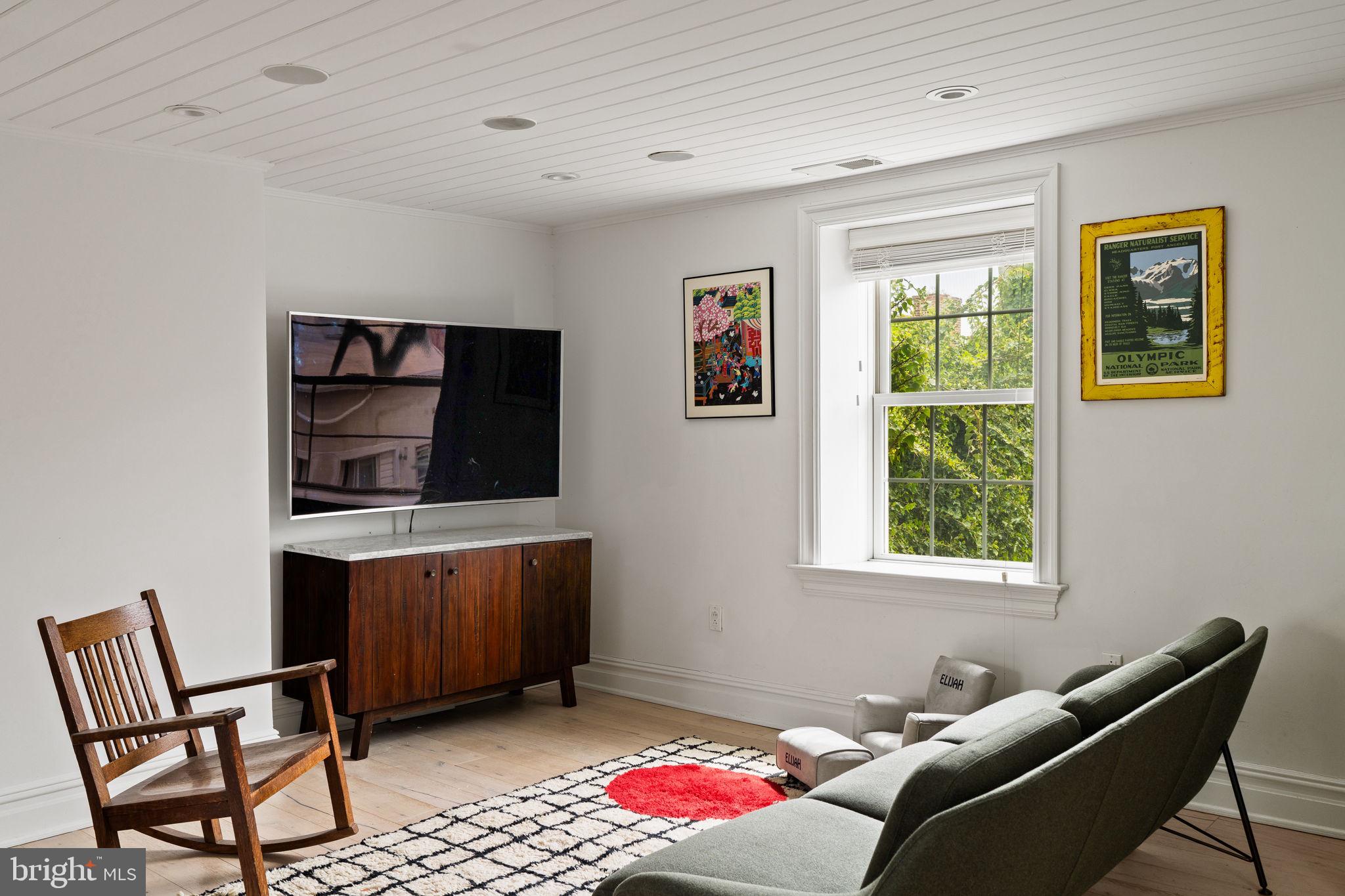 WASHINGTON SQ - Residential