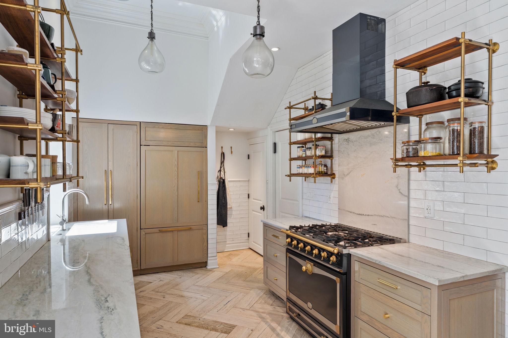 WASHINGTON SQ - Residential