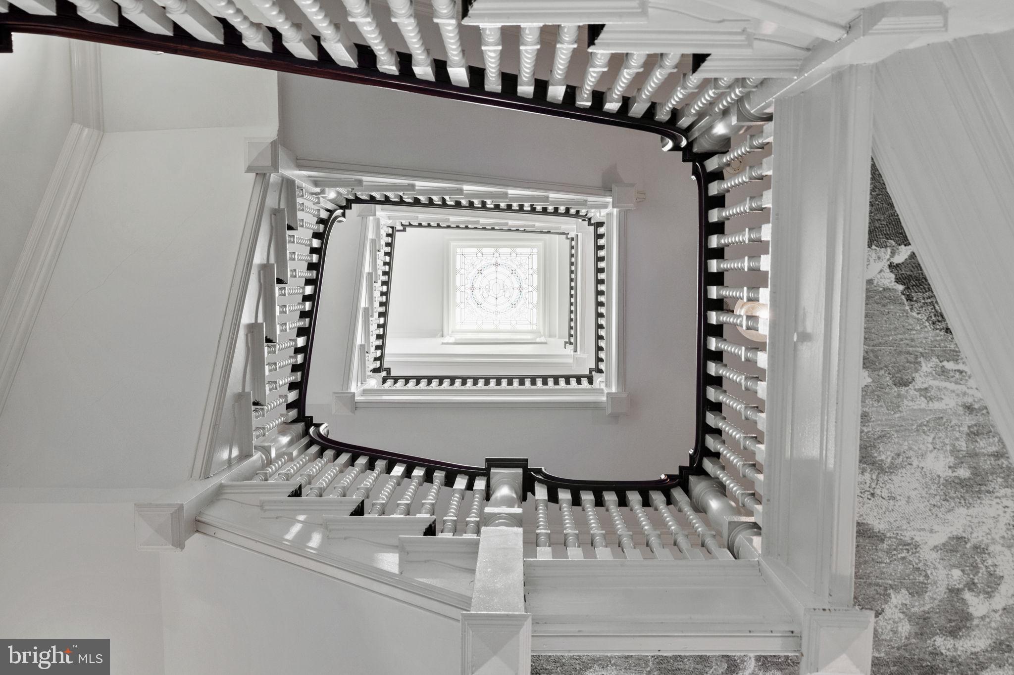 WASHINGTON SQ - Residential