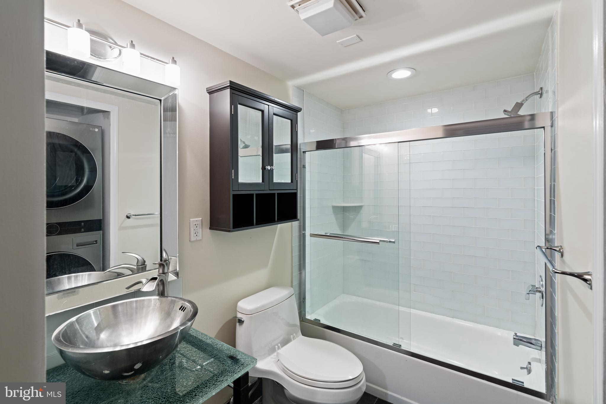 WASHINGTON SQ - Residential
