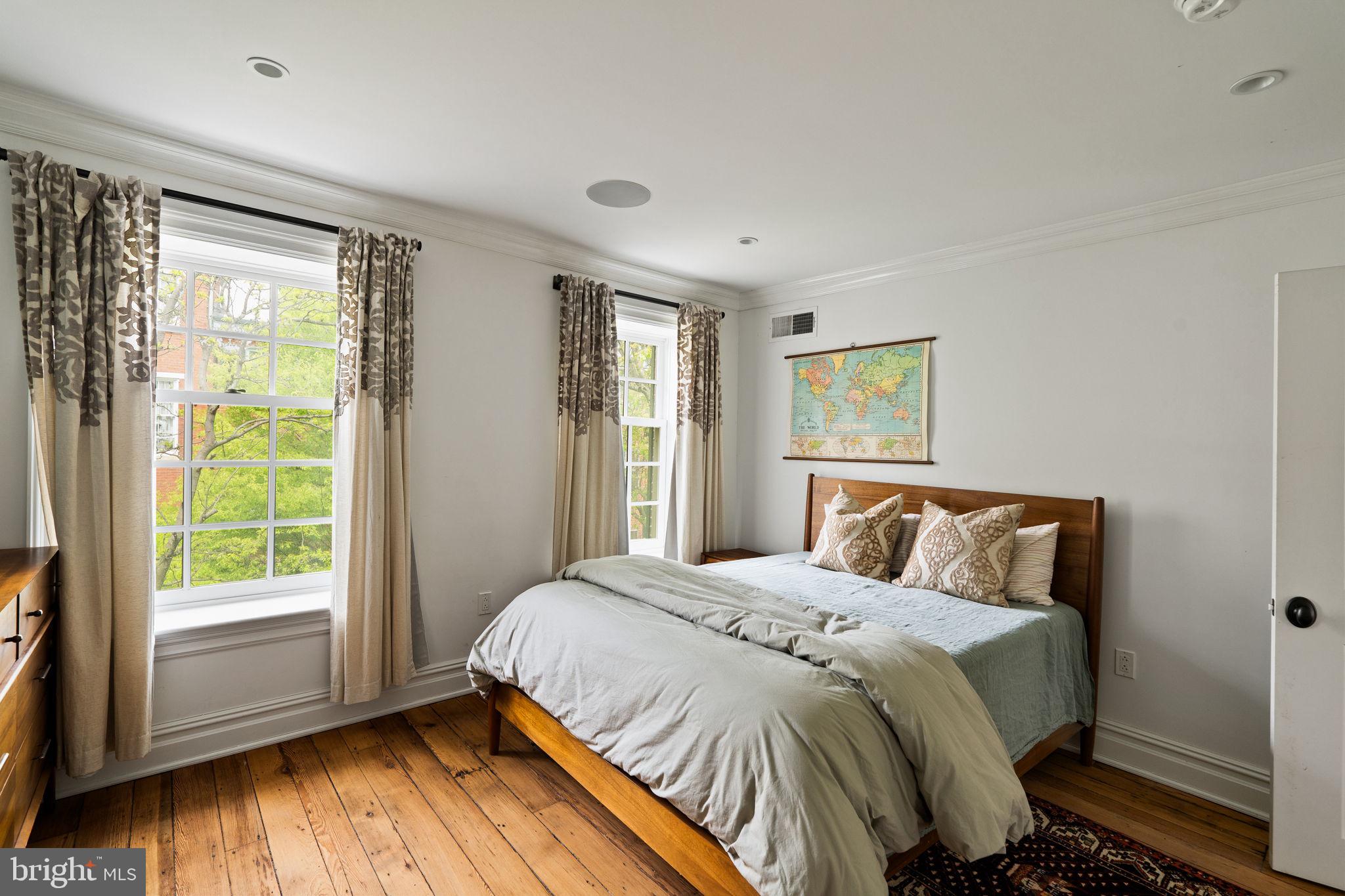 WASHINGTON SQ - Residential
