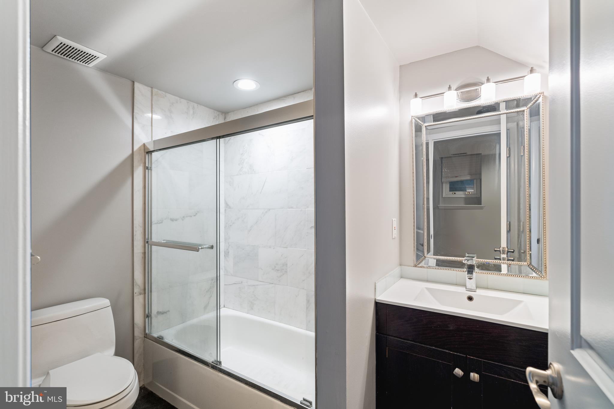 WASHINGTON SQ - Residential