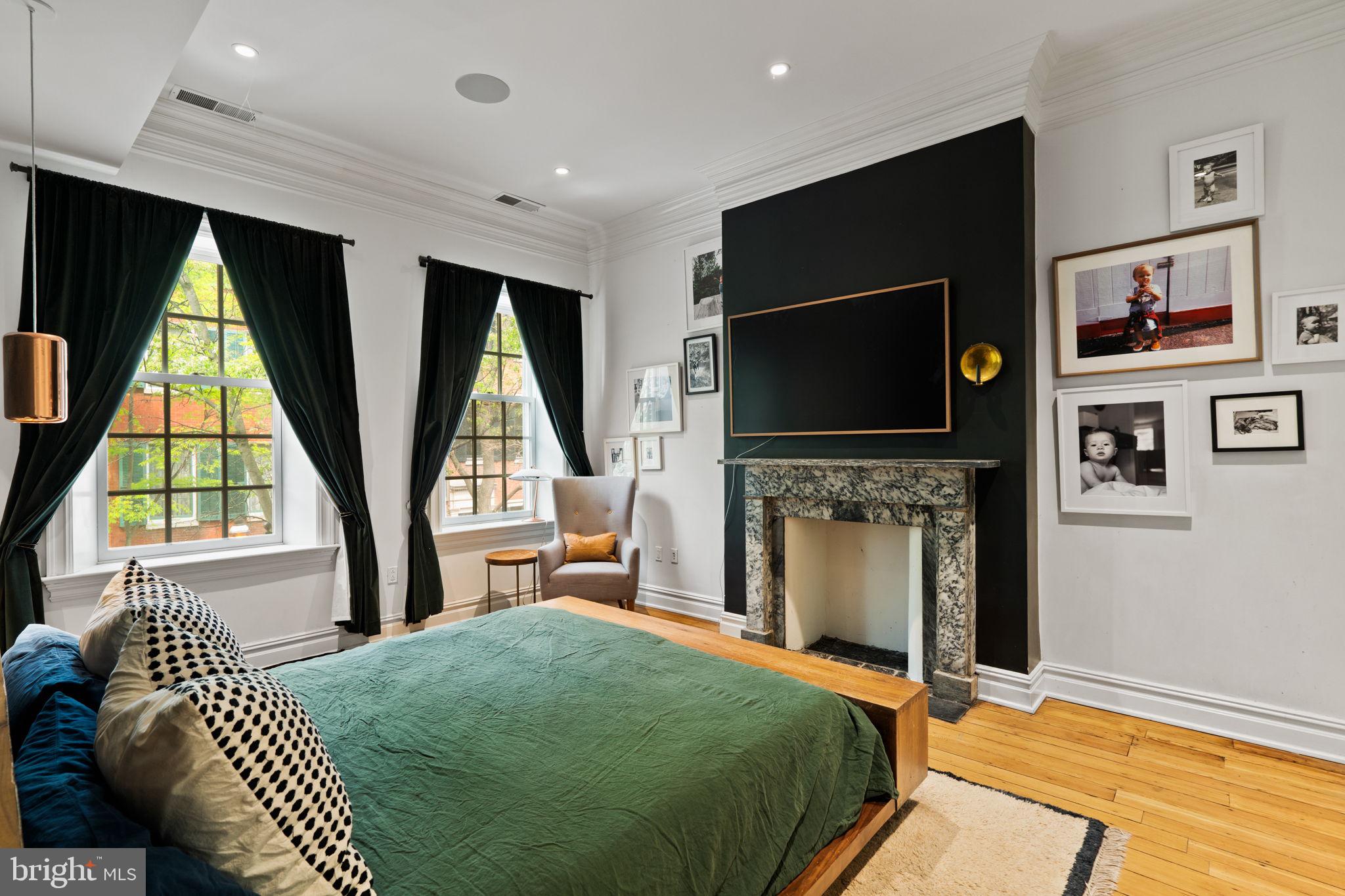 WASHINGTON SQ - Residential