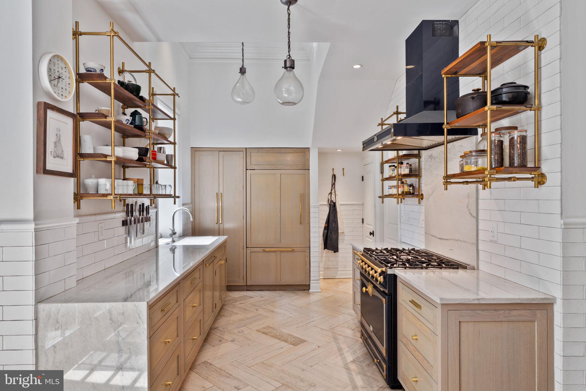 WASHINGTON SQ - Residential
