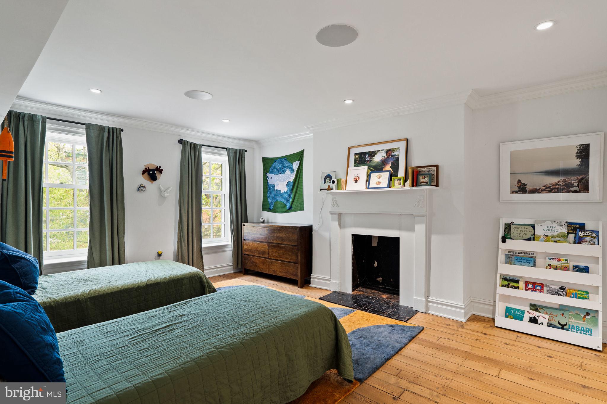 WASHINGTON SQ - Residential