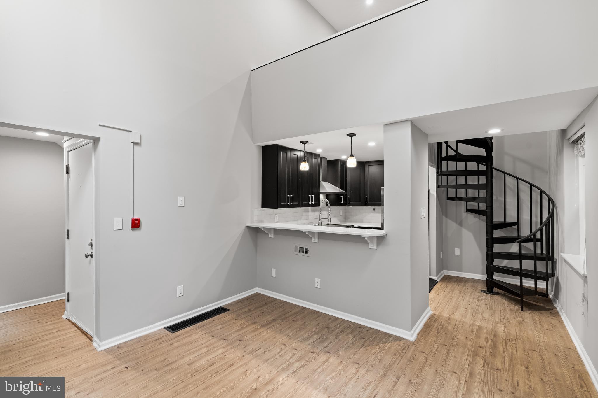 WASHINGTON SQ - Residential