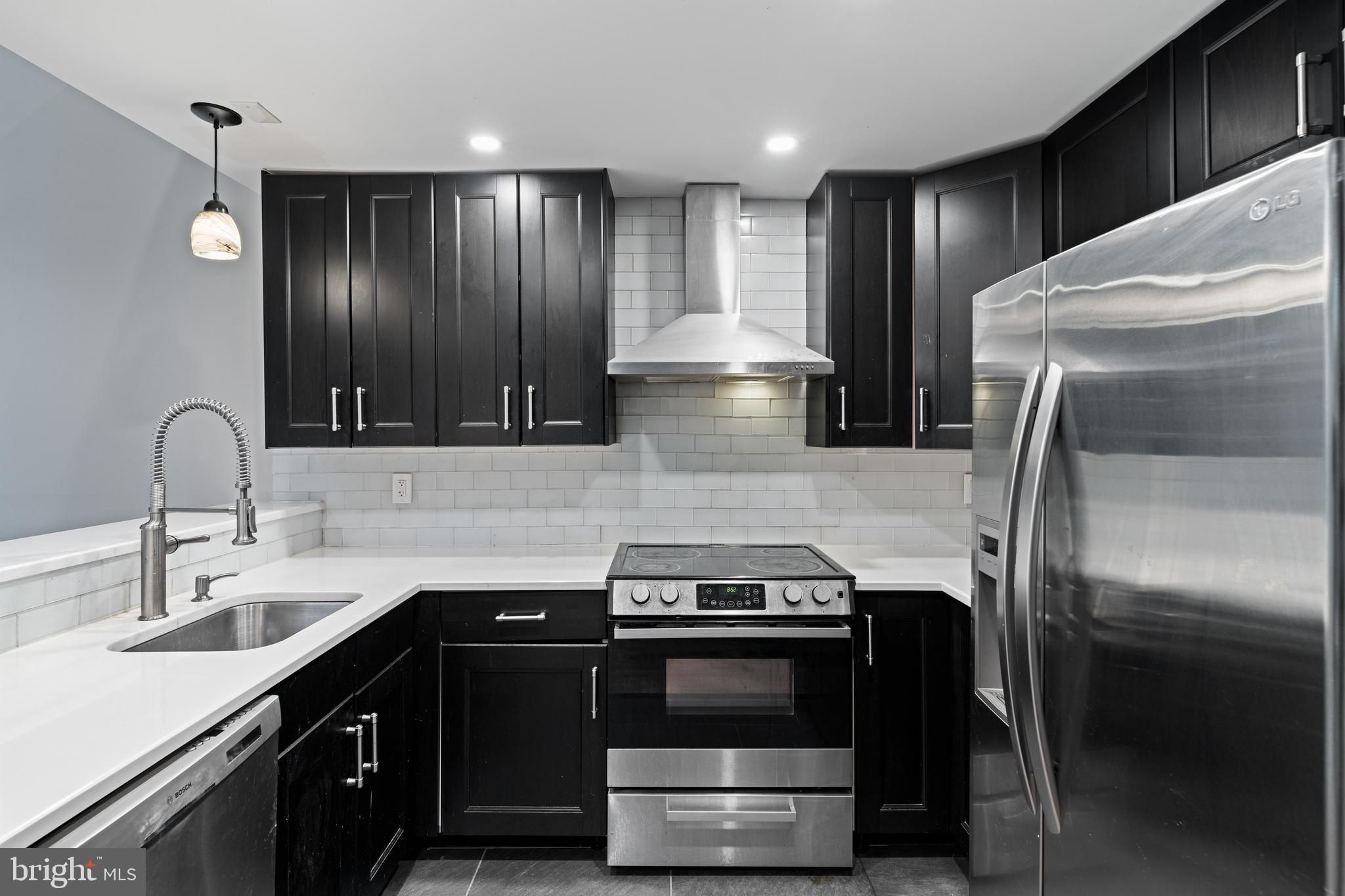 WASHINGTON SQ - Residential