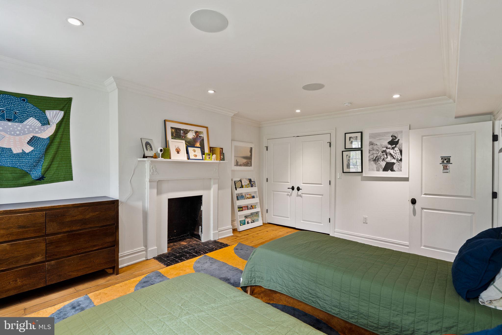 WASHINGTON SQ - Residential