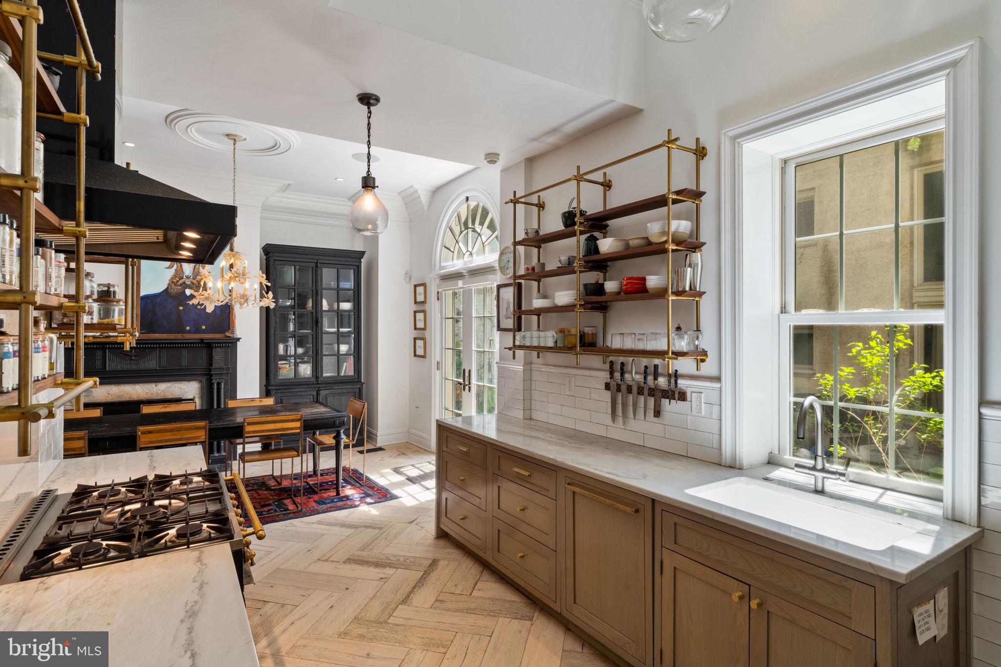 WASHINGTON SQ - Residential
