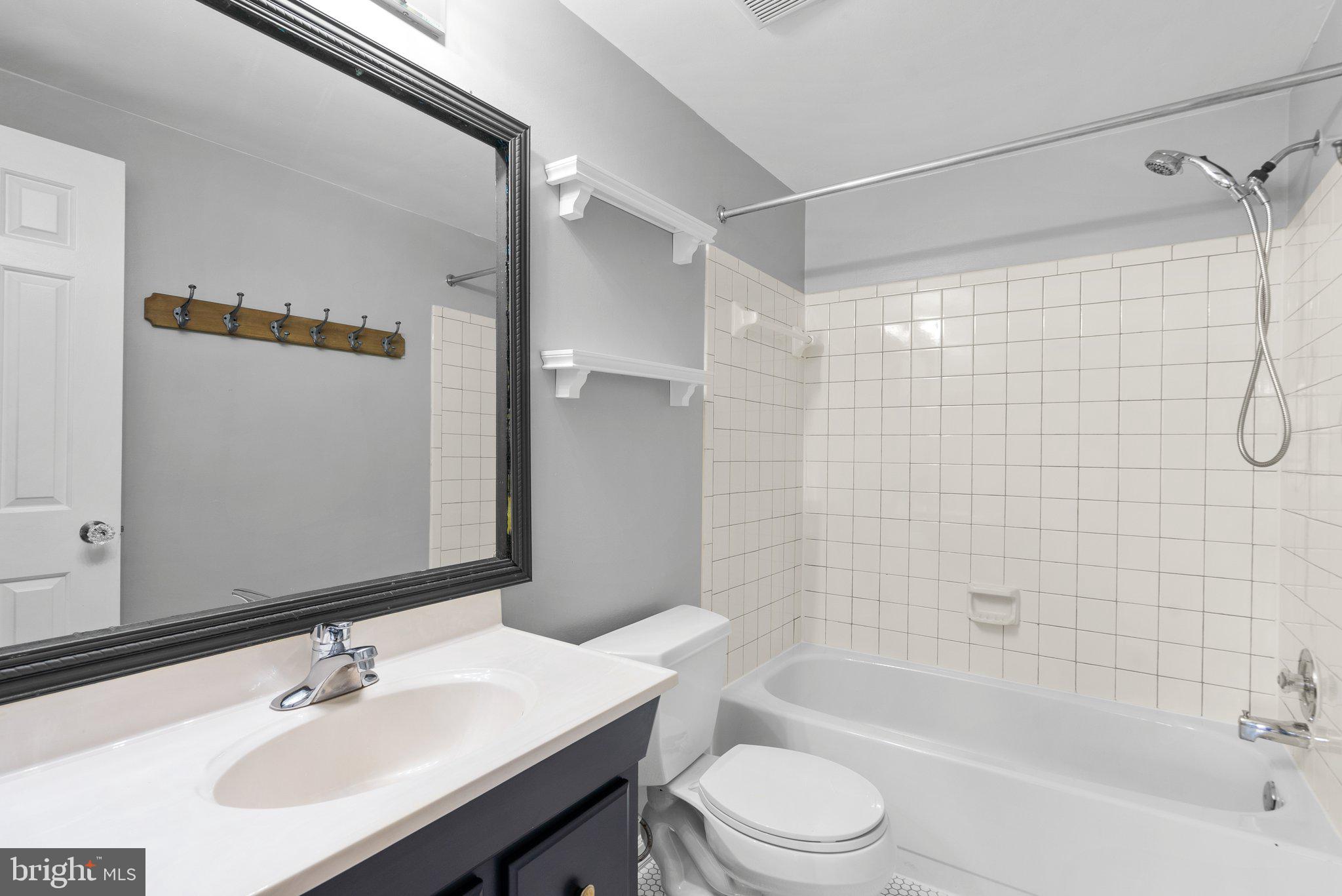 WATERS LANDING - Residential