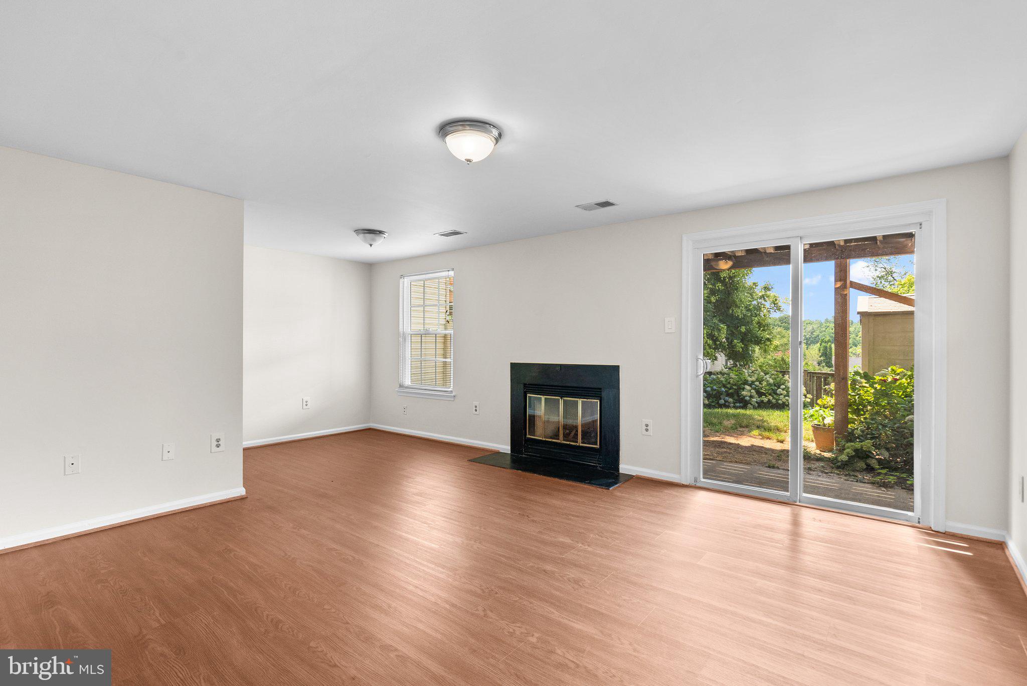 WATERS LANDING - Residential