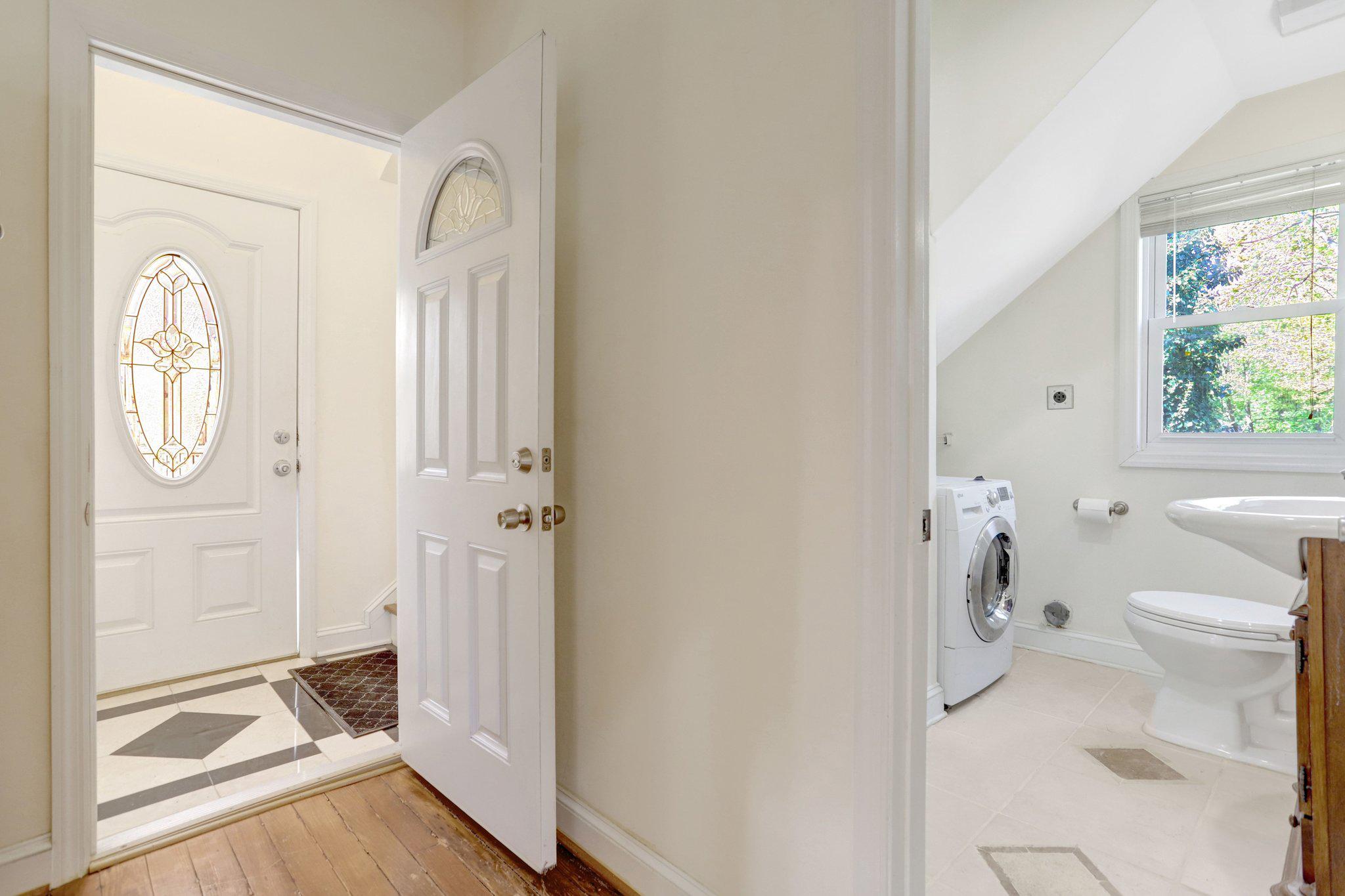 ADDISON HEIGHTS - Residential
