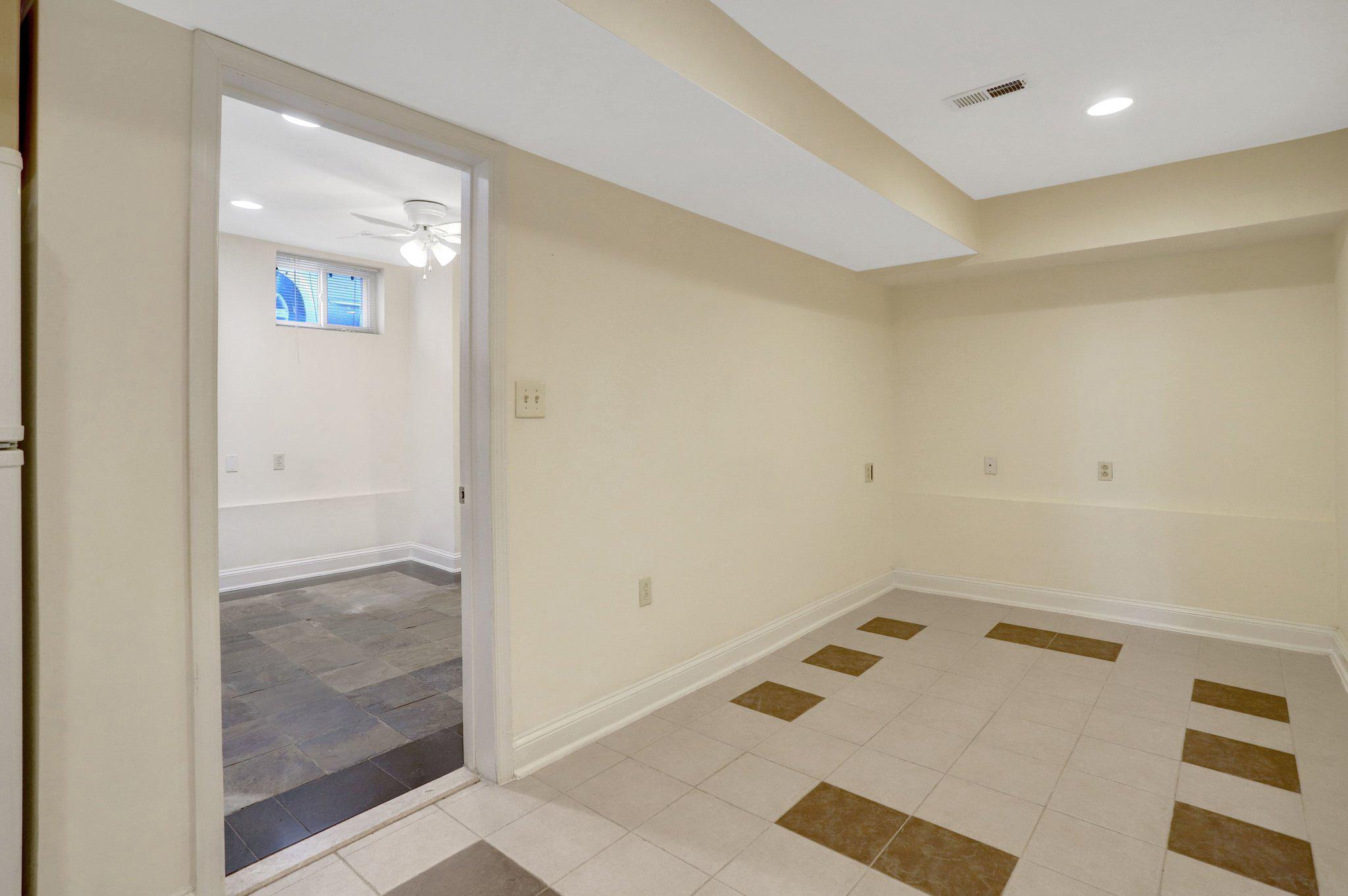 ADDISON HEIGHTS - Residential