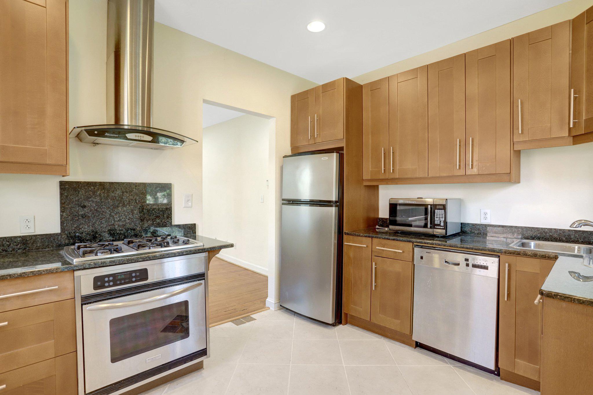 ADDISON HEIGHTS - Residential