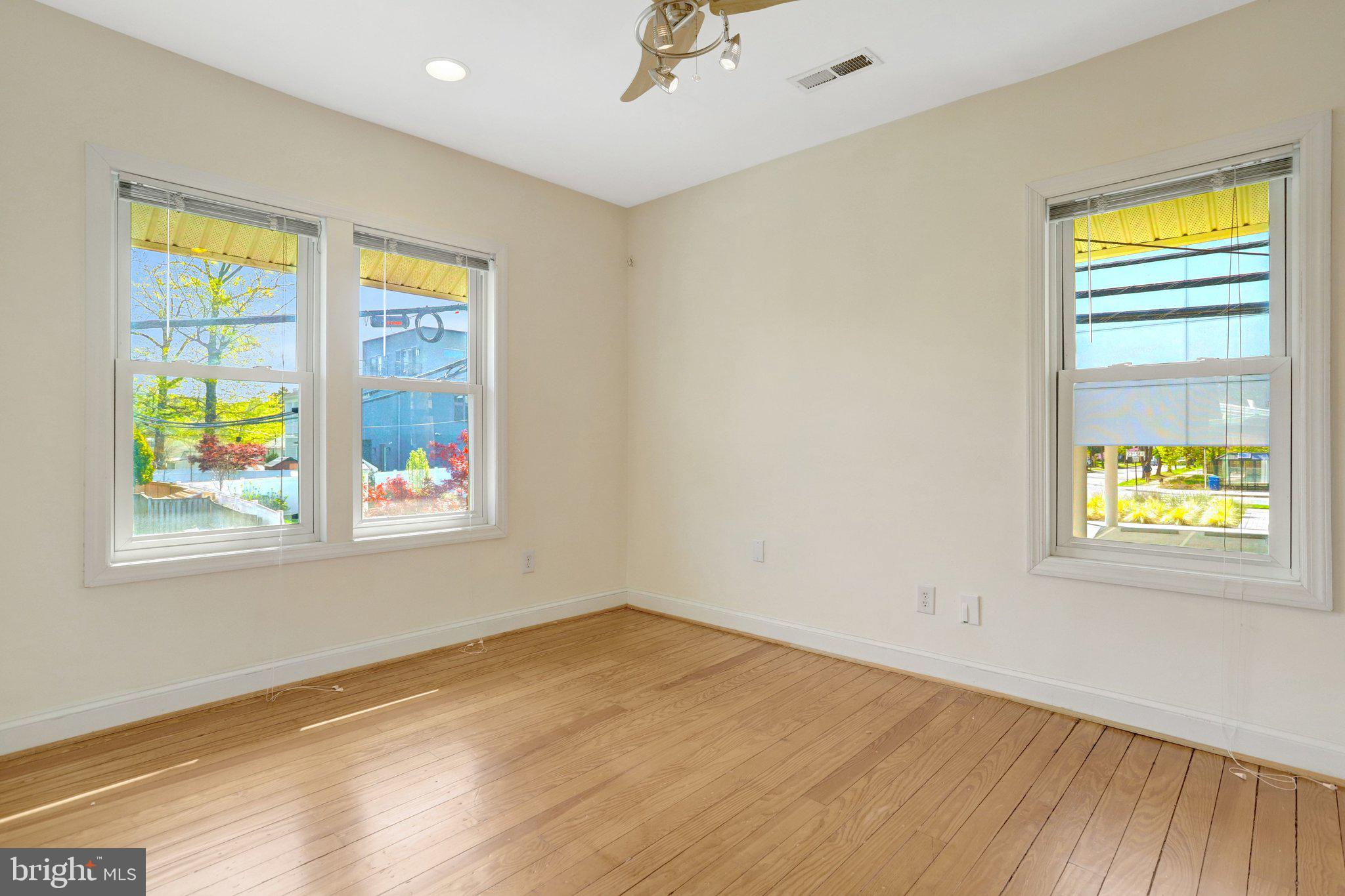 ADDISON HEIGHTS - Residential