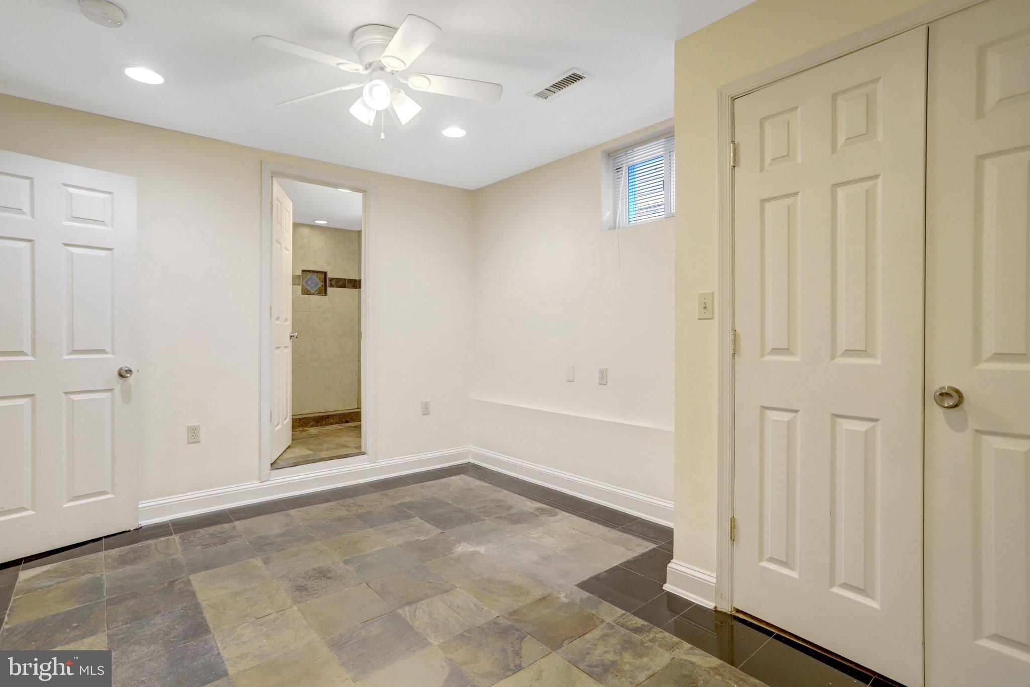 ADDISON HEIGHTS - Residential
