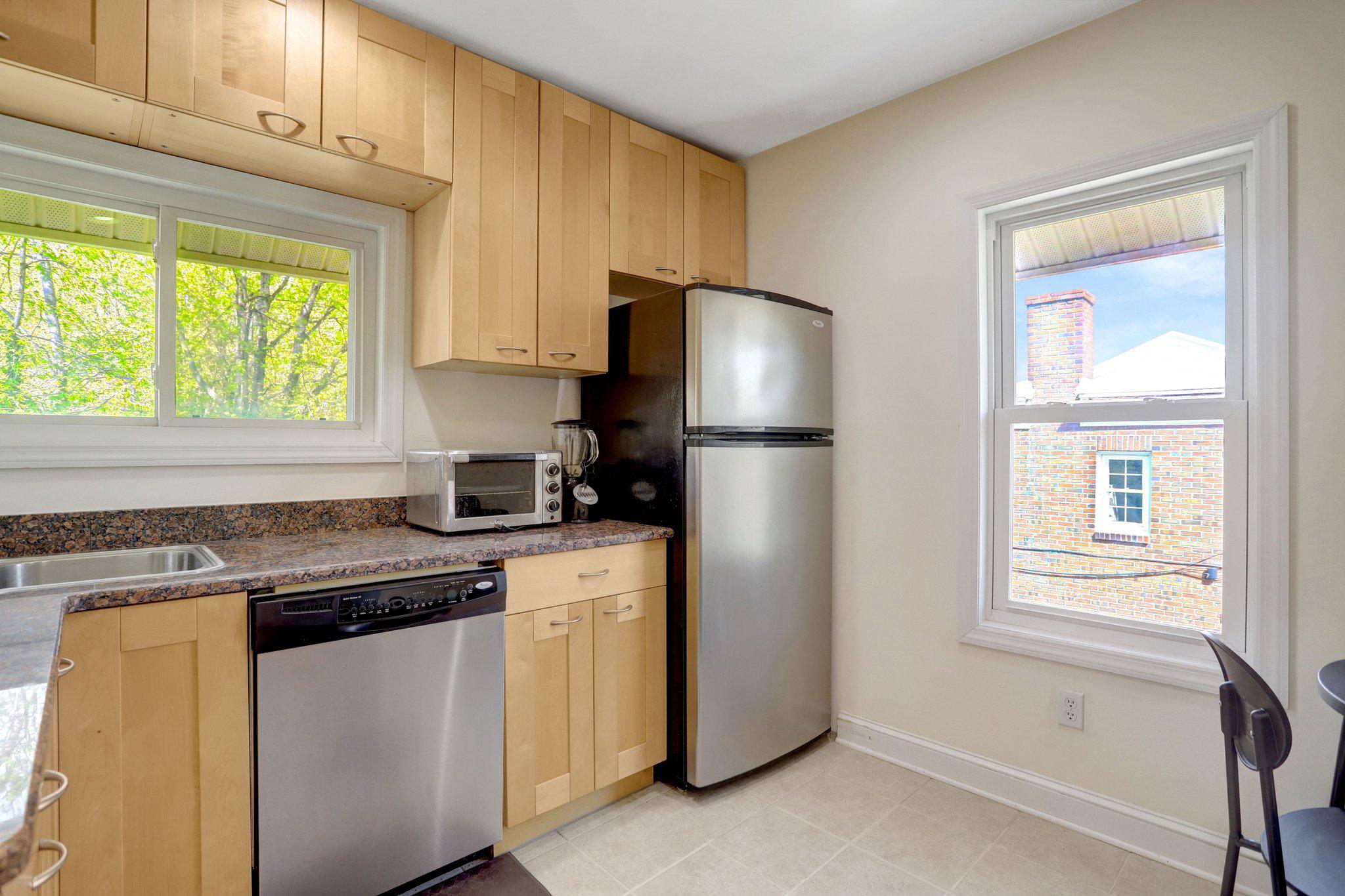 ADDISON HEIGHTS - Residential