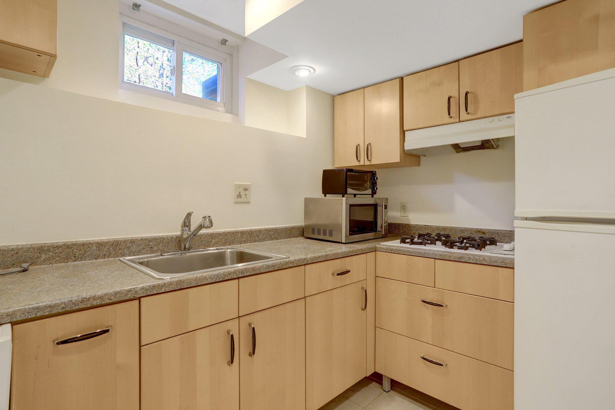 ADDISON HEIGHTS - Residential