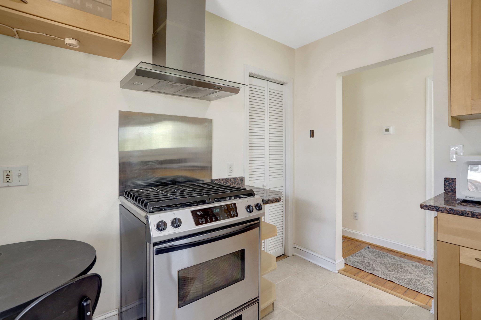 ADDISON HEIGHTS - Residential