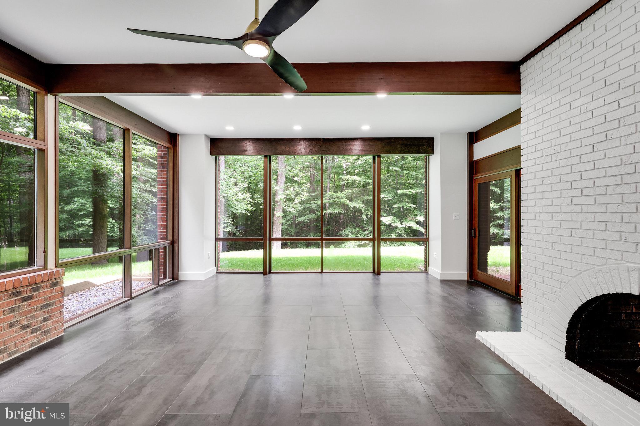 JEFFERSON RUN MANOR - Residential