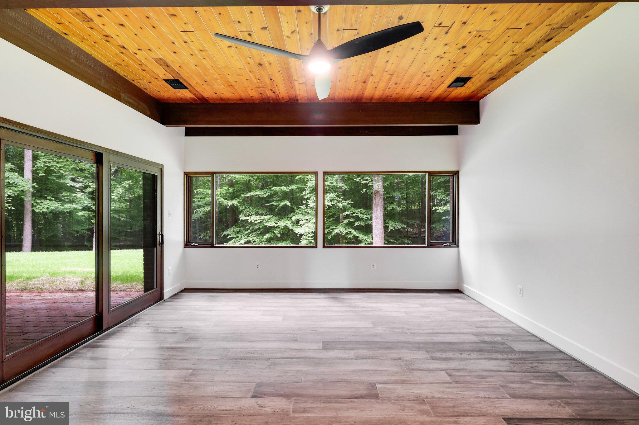 JEFFERSON RUN MANOR - Residential