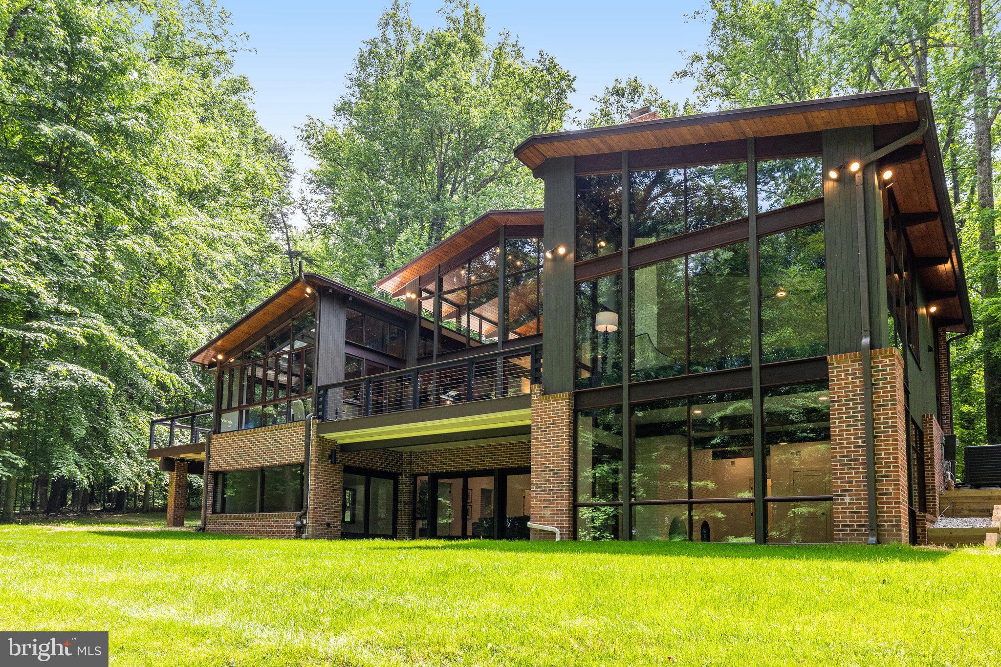 JEFFERSON RUN MANOR - Residential