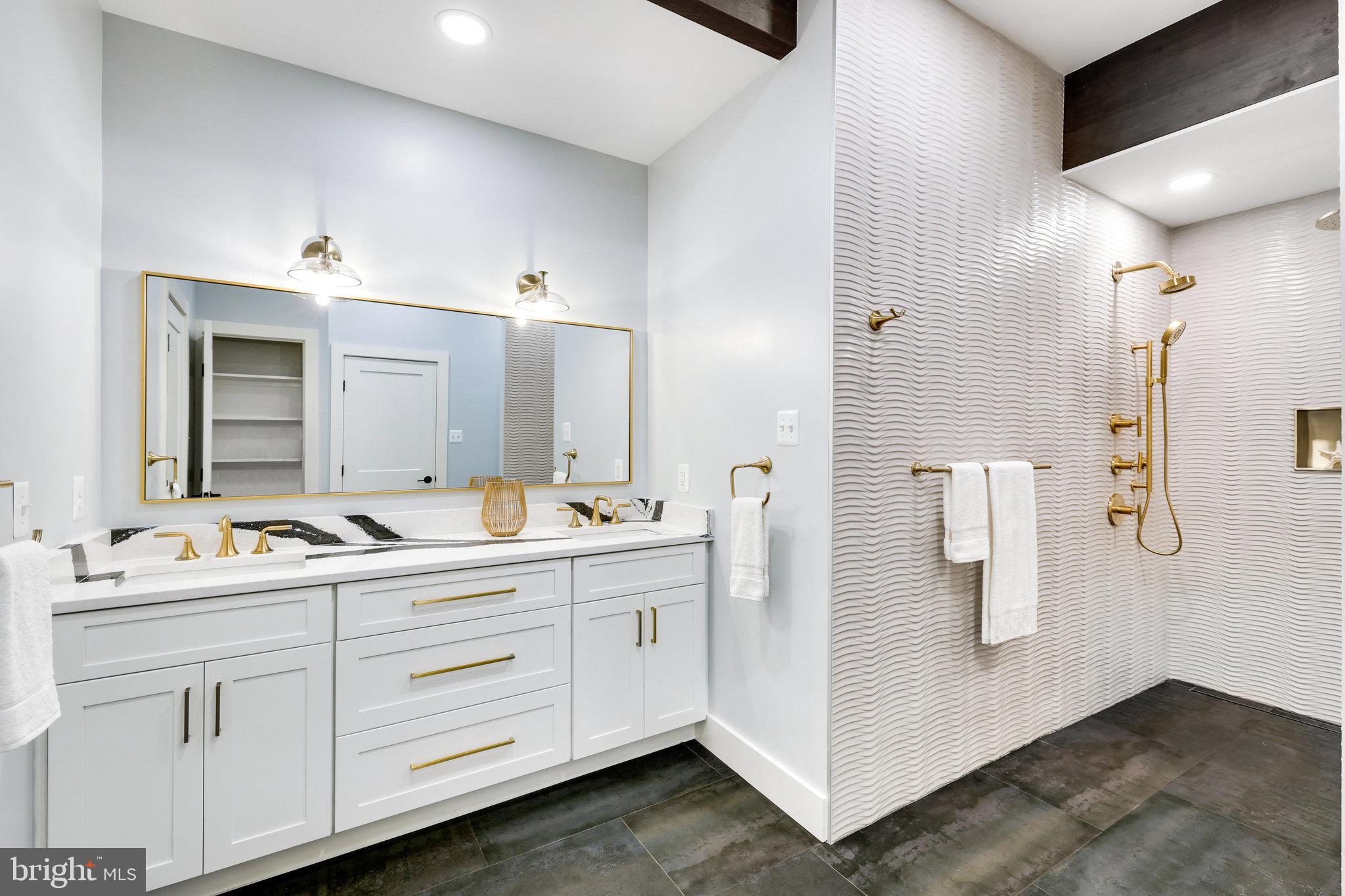 JEFFERSON RUN MANOR - Residential