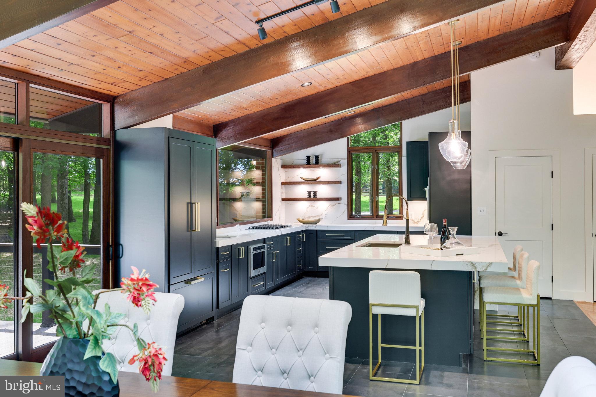 JEFFERSON RUN MANOR - Residential