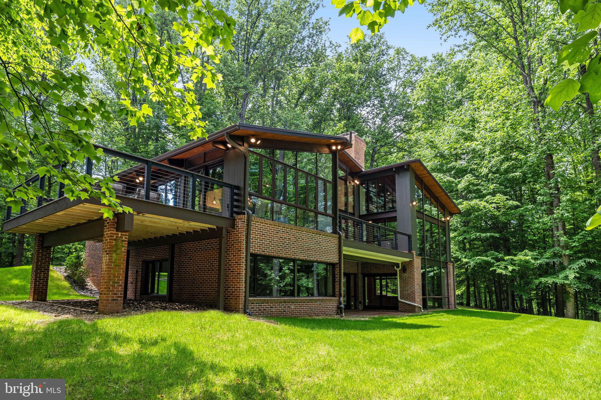 JEFFERSON RUN MANOR - Residential