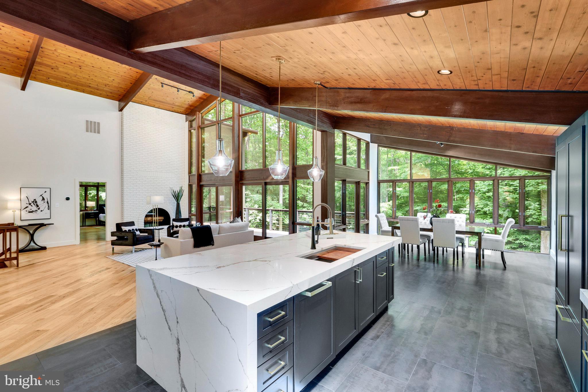 JEFFERSON RUN MANOR - Residential