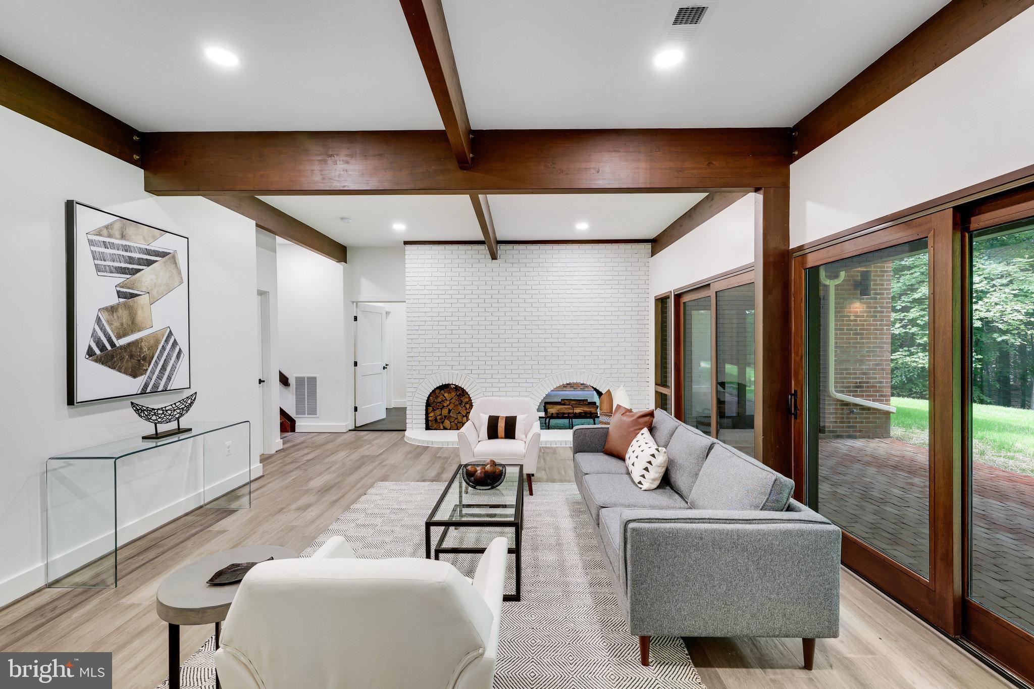 JEFFERSON RUN MANOR - Residential