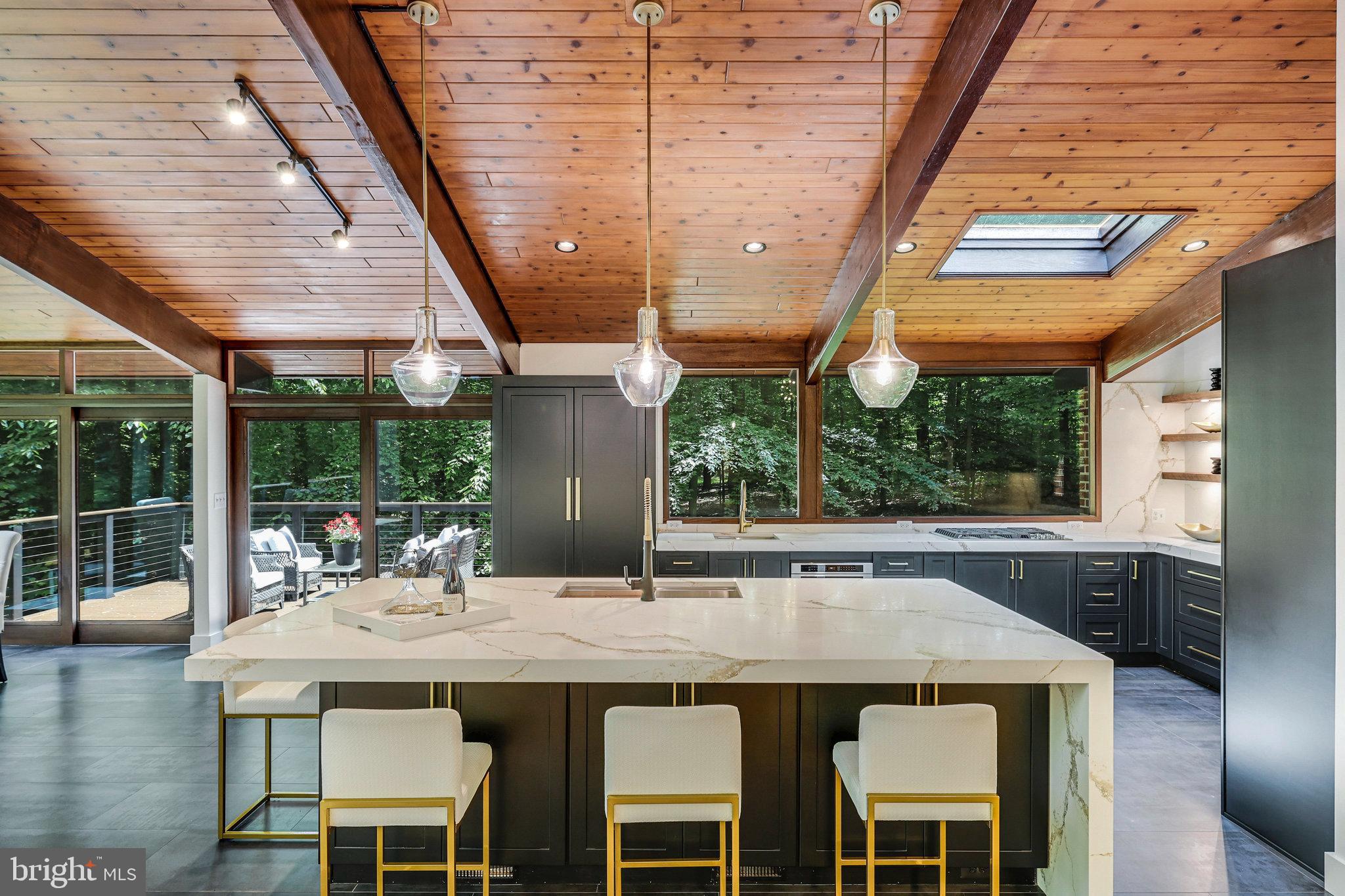 JEFFERSON RUN MANOR - Residential