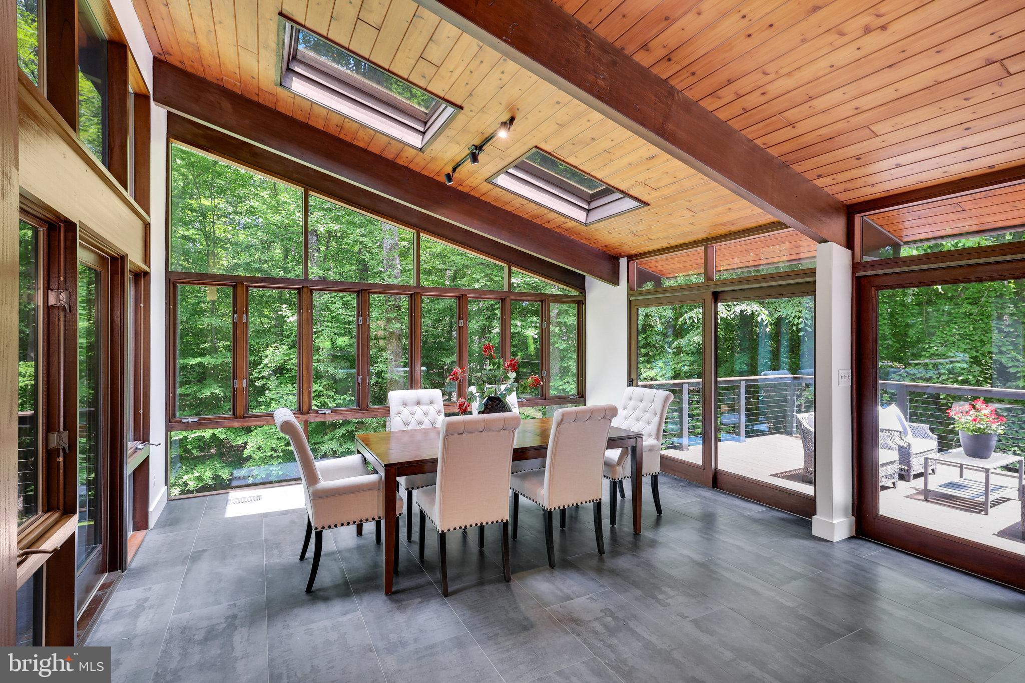 JEFFERSON RUN MANOR - Residential