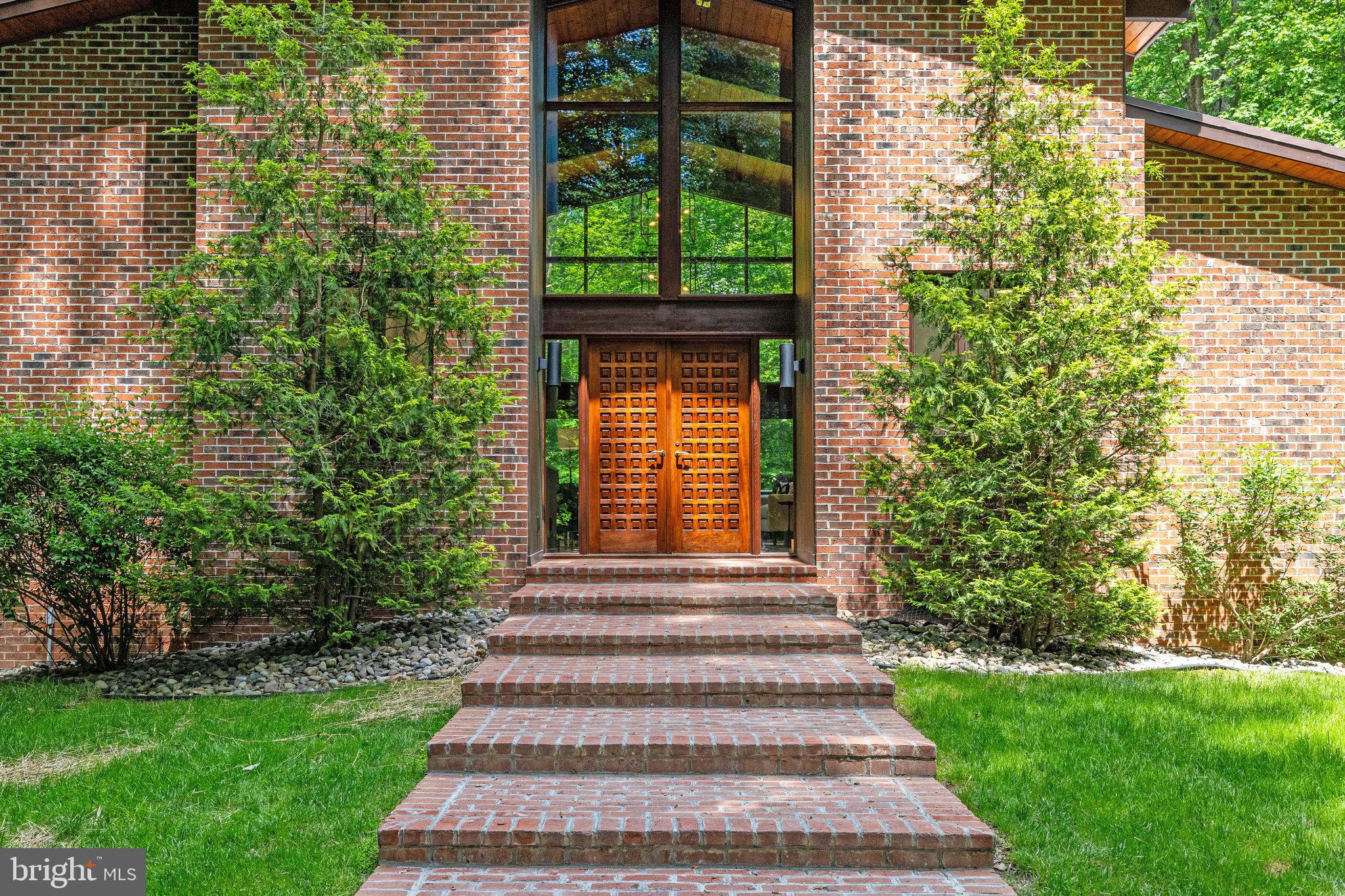 JEFFERSON RUN MANOR - Residential