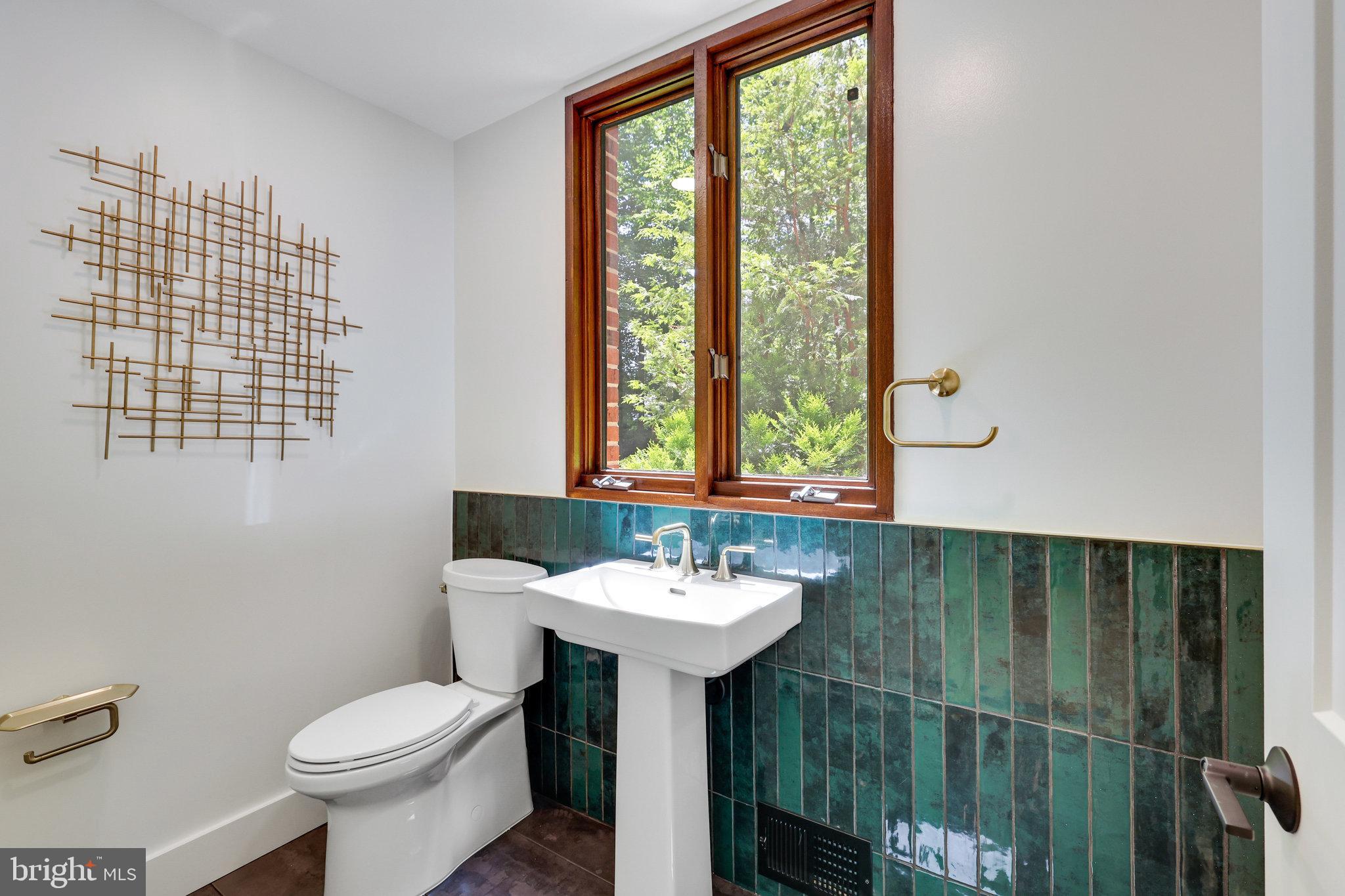 JEFFERSON RUN MANOR - Residential