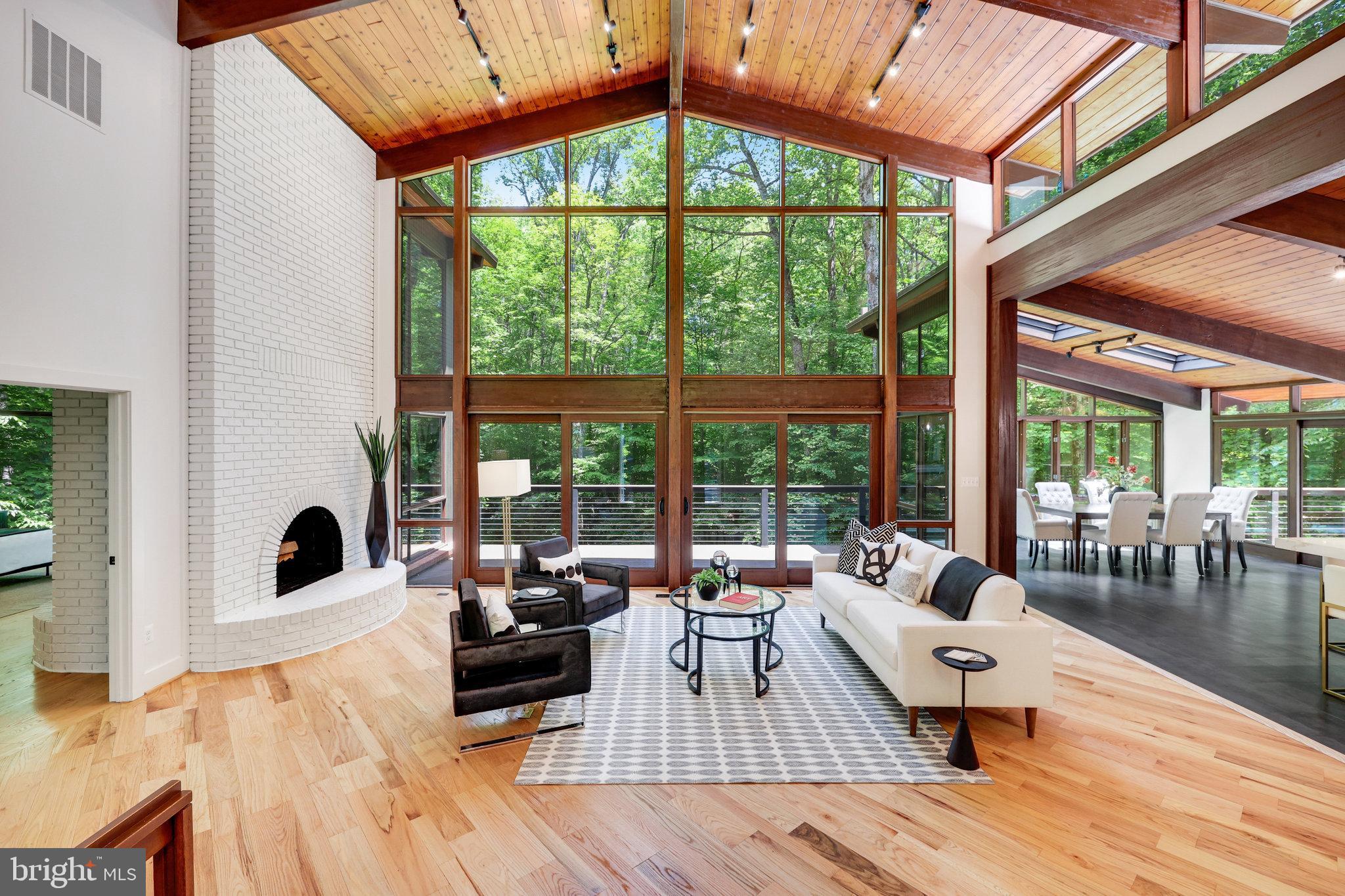 JEFFERSON RUN MANOR - Residential