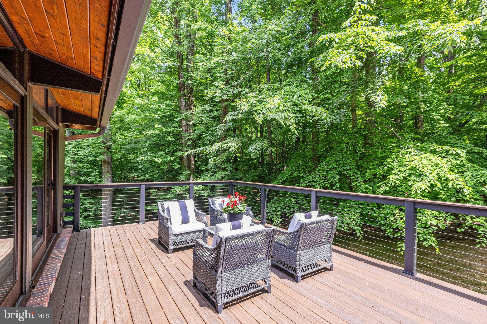 JEFFERSON RUN MANOR - Residential