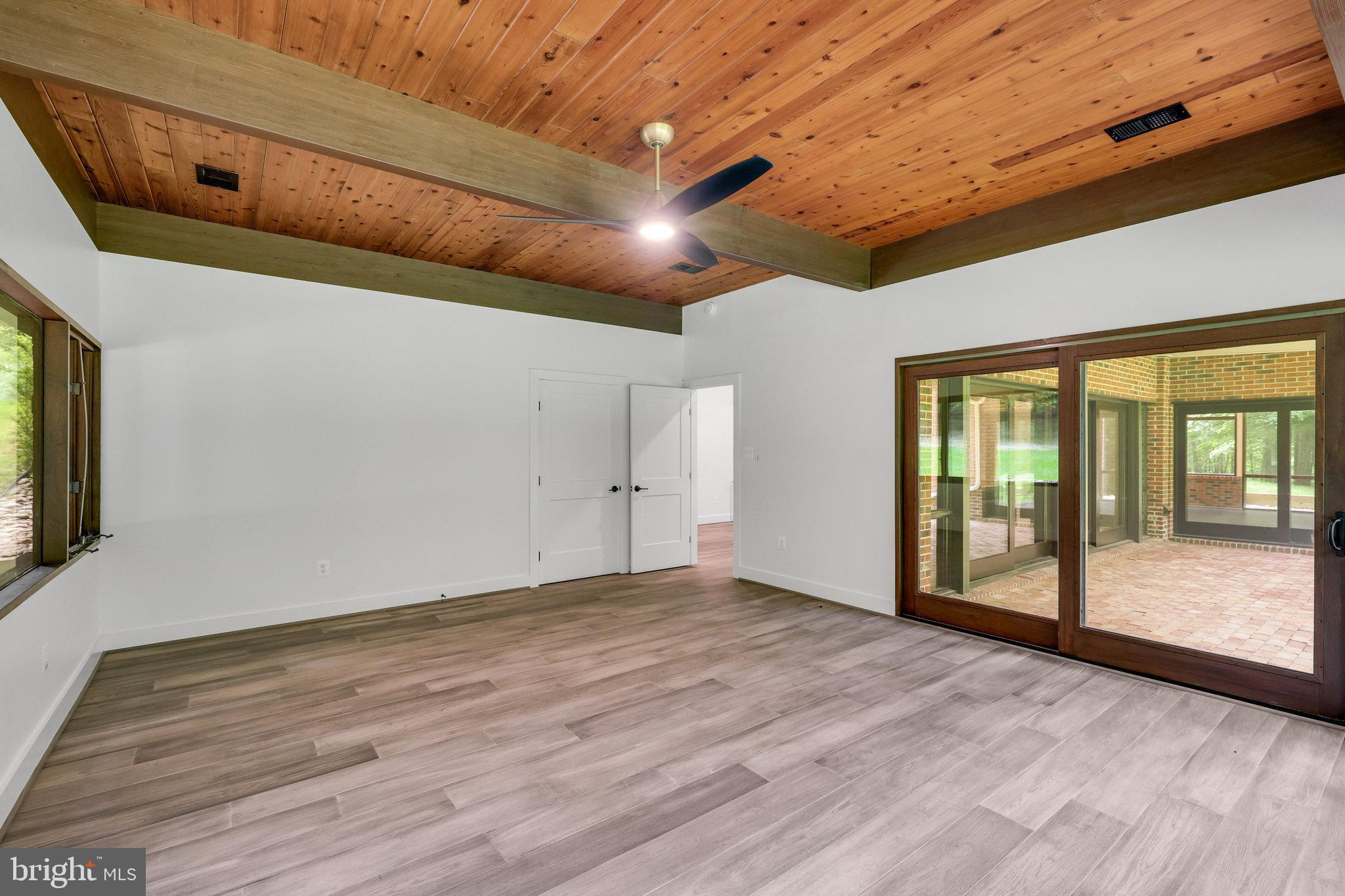 JEFFERSON RUN MANOR - Residential