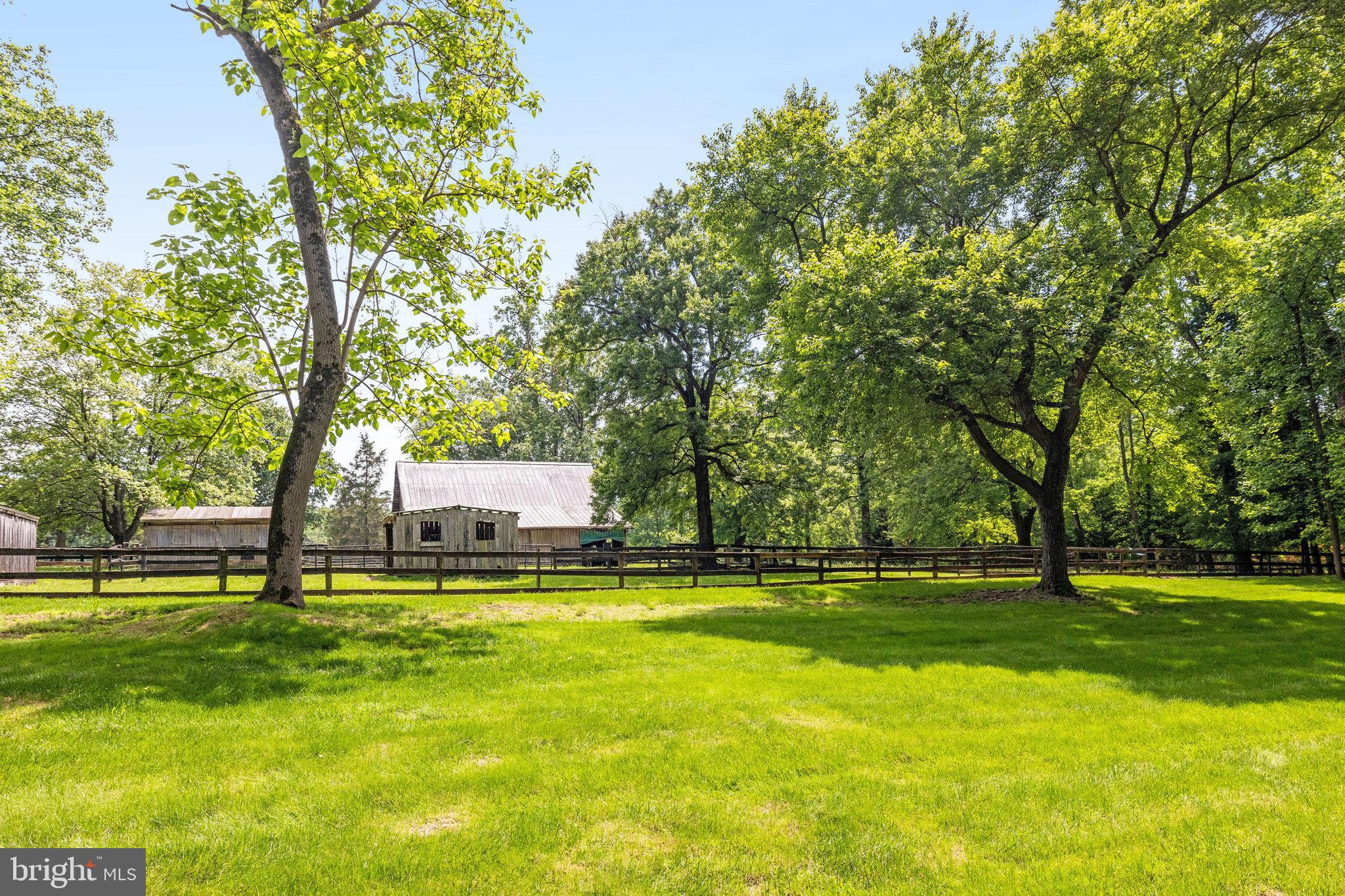 JEFFERSON RUN MANOR - Residential