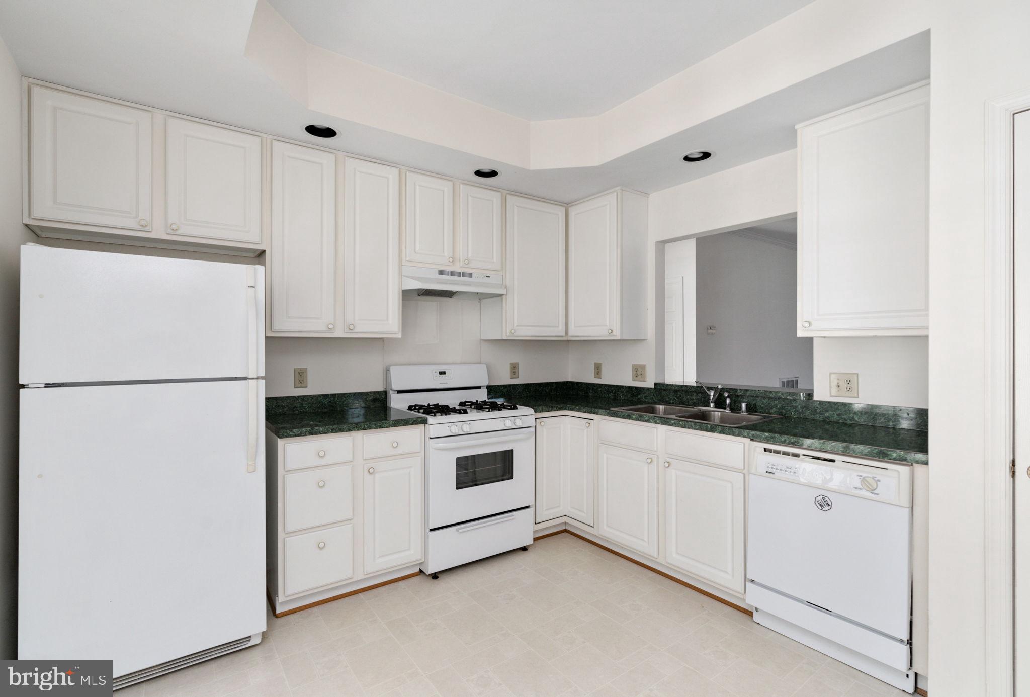 SALEM FIELDS - Residential