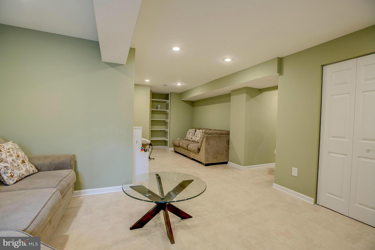 SWEETBRIAR WOODS - Residential