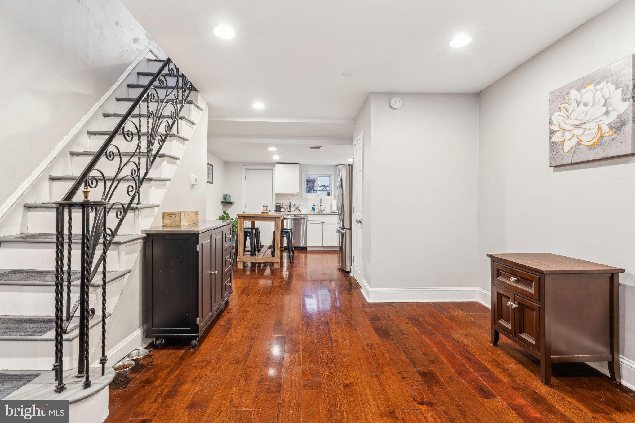 POINT BREEZE - Residential