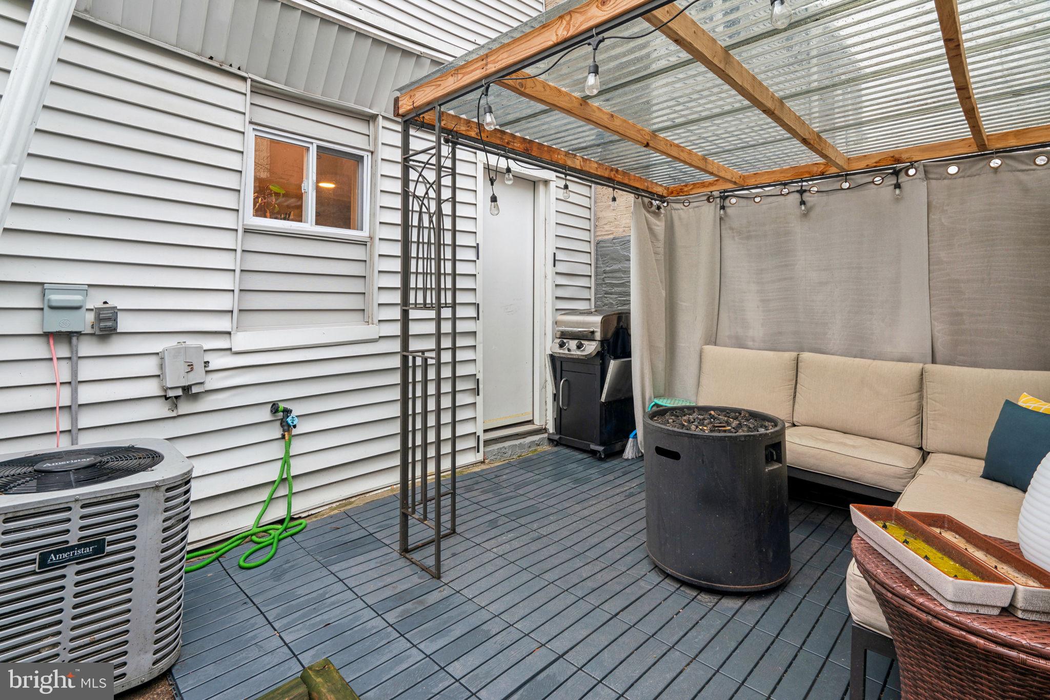 POINT BREEZE - Residential